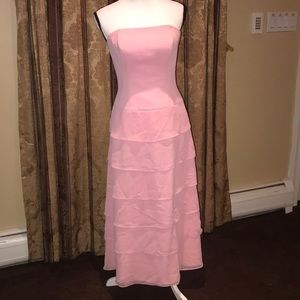 ALFRED ANGELO STRAPLESS PINK DRESS